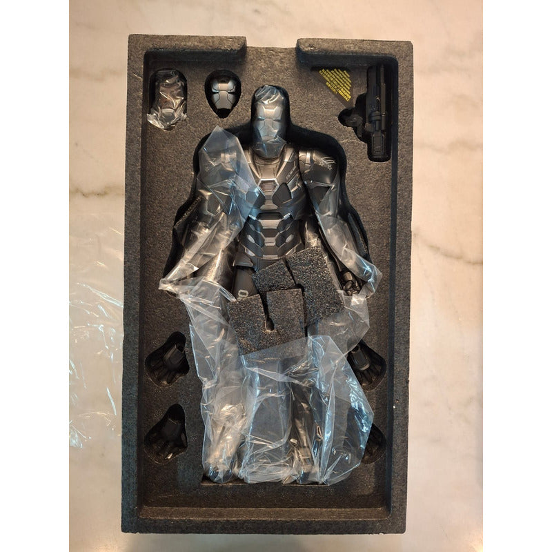 Hot Toys War Machine Avengers Endgame